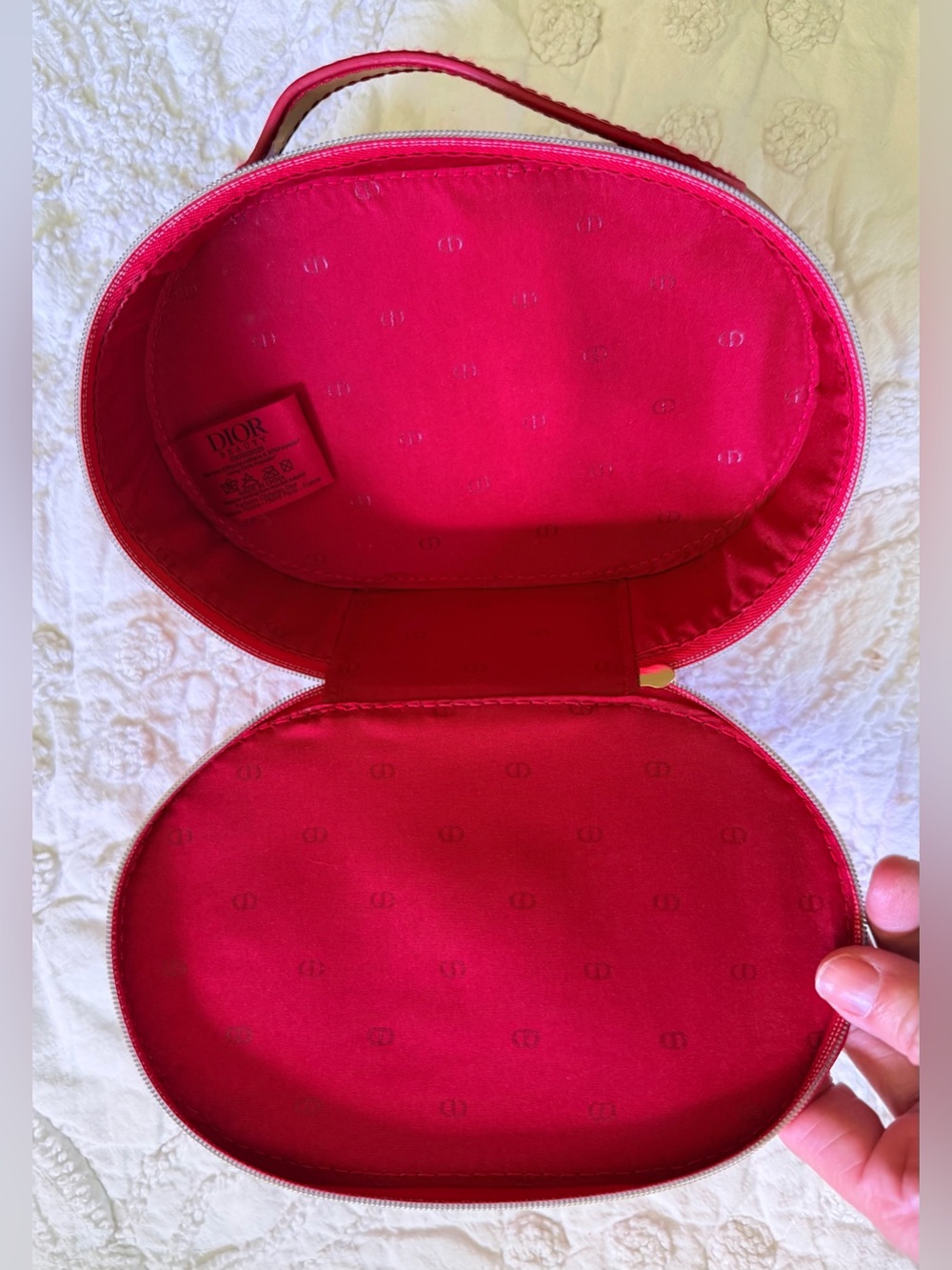 NEW Dior Red Patent Pleather Cosmetic Pouch w Gold Tone Hardware & Red Interior - Picture 7 of 9
